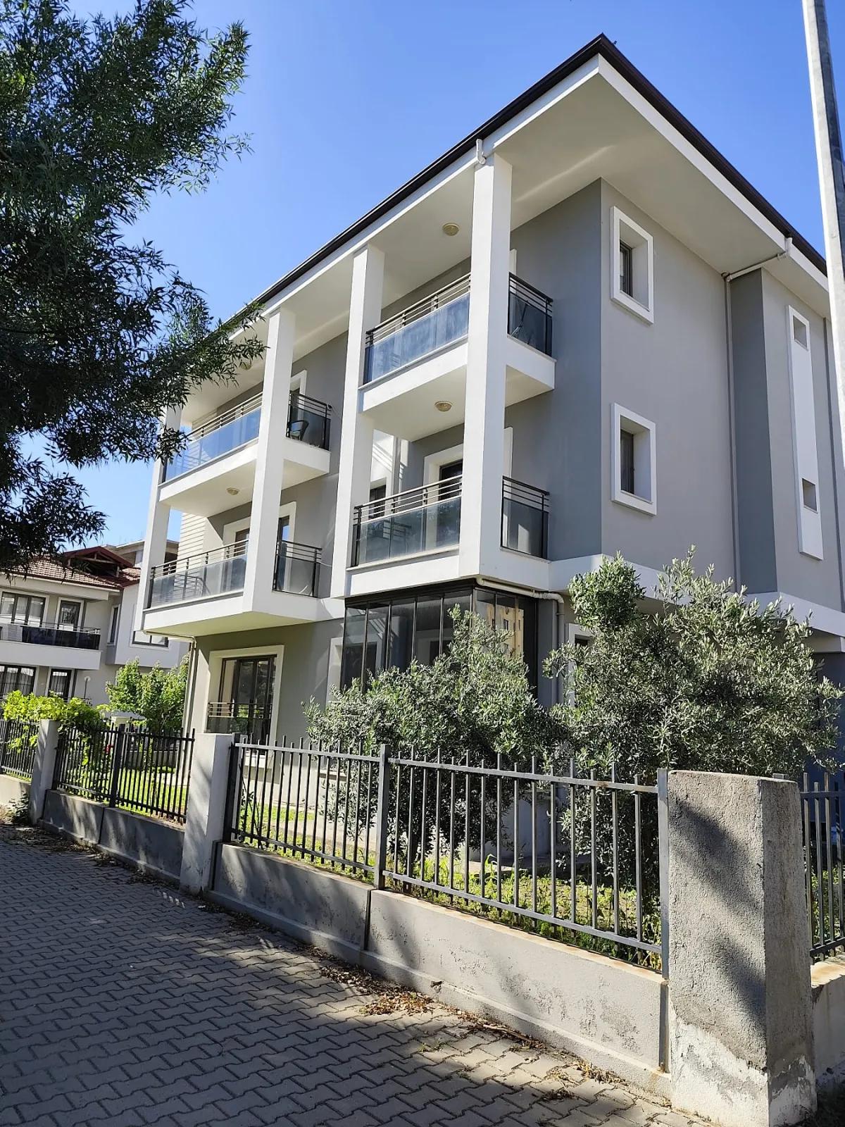 Ortaca Zentrum In optimaler Lage zu verkaufen Wohnung