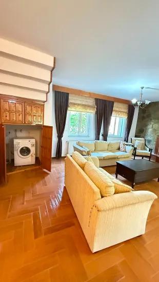 In der Nachbarschaft Okçular Mahallesi zu vermietende freistehendes Haus