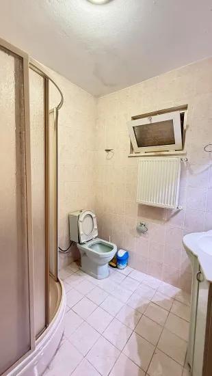 In der Nachbarschaft Okçular Mahallesi zu vermietende freistehendes Haus